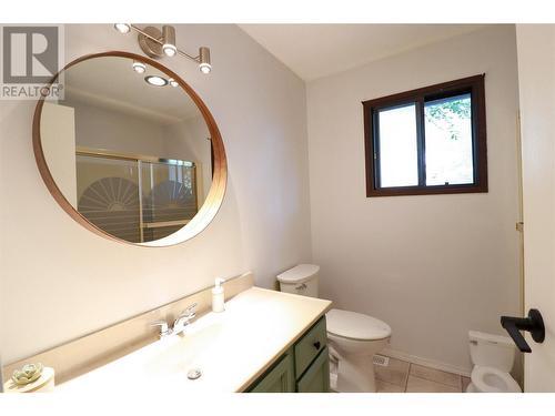 115 Phoenix Avenue, Penticton, BC - Indoor Photo Showing Bathroom