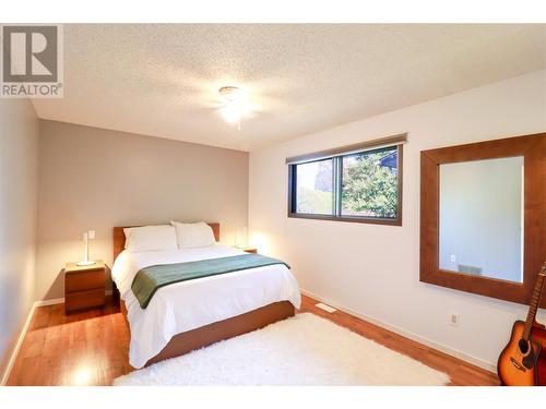 115 Phoenix Avenue, Penticton, BC - Indoor Photo Showing Bedroom