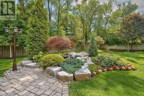 26 - 2175 Stavebank Road, Mississauga, ON - Outdoor With Backyard