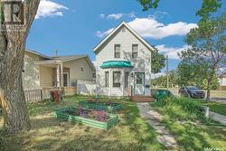 609 J AVENUE N  Saskatoon, SK S7L 2K6