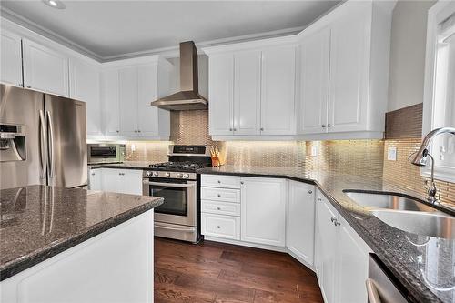 1151 Lockhart Road, Burlington, ON - Indoor Photo Showing Kitchen With Upgraded Kitchen