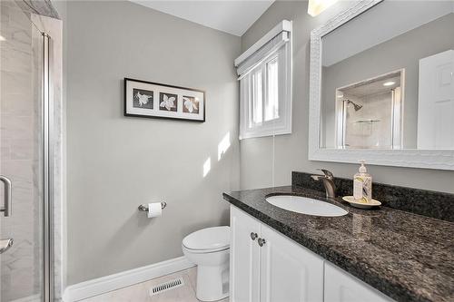 1151 Lockhart Road, Burlington, ON - Indoor Photo Showing Bathroom