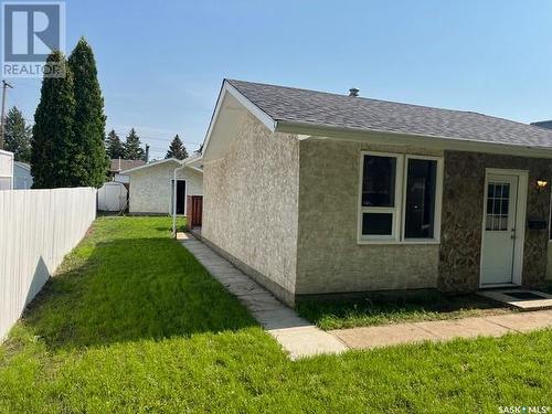 652 102Nd Street, North Battleford, SK - Outdoor