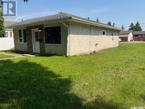 652 102Nd Street, North Battleford, SK - Outdoor