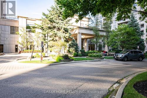 903 - 35 Kingsbridge Garden Circle, Mississauga (Hurontario), ON - Outdoor