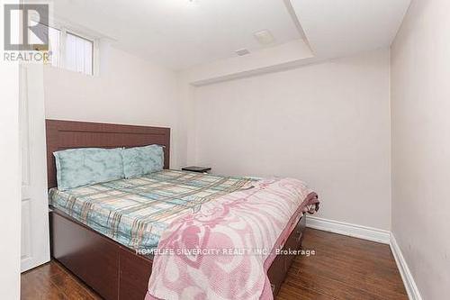 5816 Gant Crescent E, Mississauga (East Credit), ON - Indoor Photo Showing Bedroom