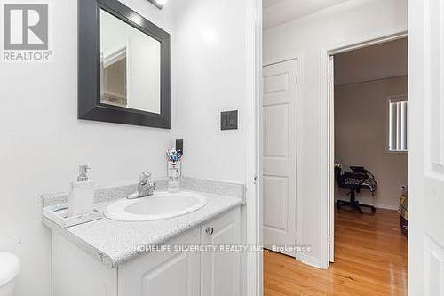 5816 Gant Crescent E, Mississauga (East Credit), ON - Indoor Photo Showing Bathroom