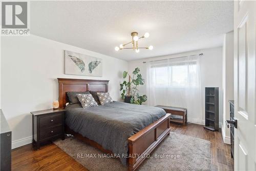 9 Culligan Crescent, Thorold (Confederation Heights), ON - Indoor Photo Showing Bedroom