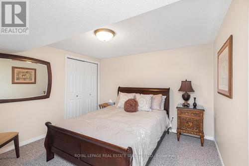 757 Vernon Place, Hamilton (Ancaster), ON - Indoor Photo Showing Bedroom