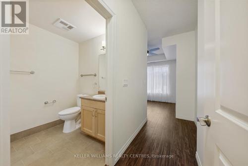 101 - 400 William Graham Drive, Aurora, ON - Indoor Photo Showing Bathroom