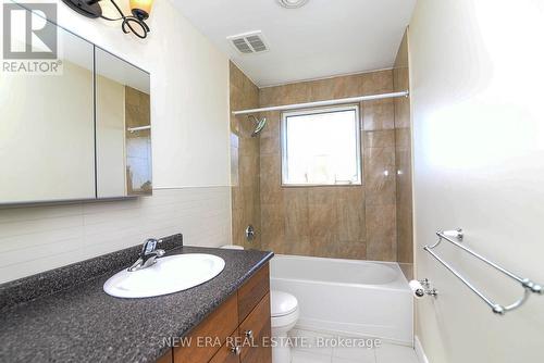 361 Dwight Avenue, Oshawa, ON - Indoor Photo Showing Bathroom