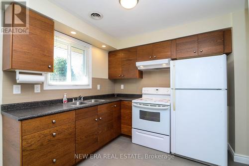 361 Dwight Avenue, Oshawa, ON - Indoor Photo Showing Kitchen With Double Sink