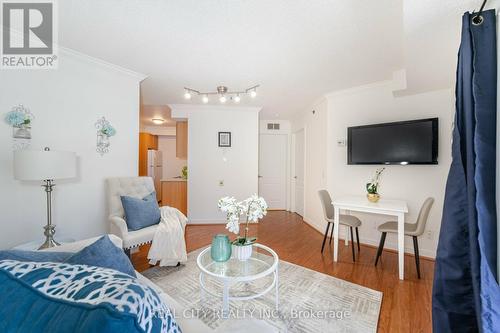 3406 - 4 Dayspring Circle, Brampton (Goreway Drive Corridor), ON - Indoor