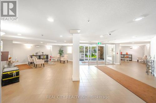 3406 - 4 Dayspring Circle, Brampton (Goreway Drive Corridor), ON - Indoor