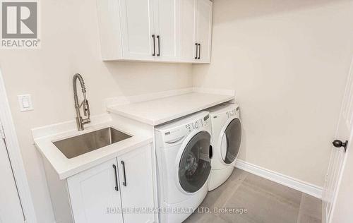 1 Pali Drive, Brampton (Vales Of Castlemore), ON - Indoor Photo Showing Laundry Room