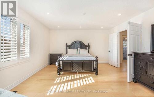 1 Pali Drive, Brampton (Vales Of Castlemore), ON - Indoor Photo Showing Other Room