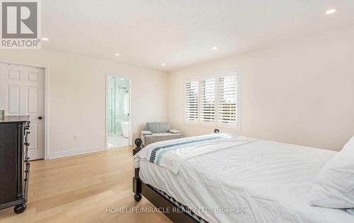 1 Pali Drive, Brampton (Vales Of Castlemore), ON - Indoor Photo Showing Bedroom