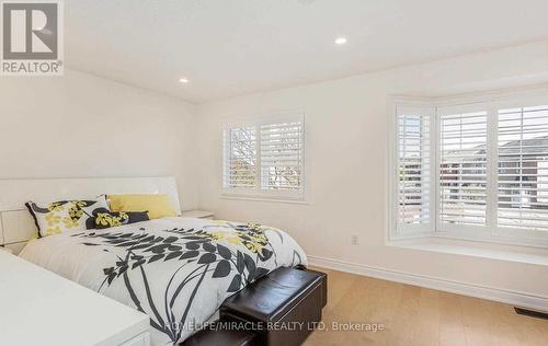 1 Pali Drive, Brampton (Vales Of Castlemore), ON - Indoor Photo Showing Bedroom