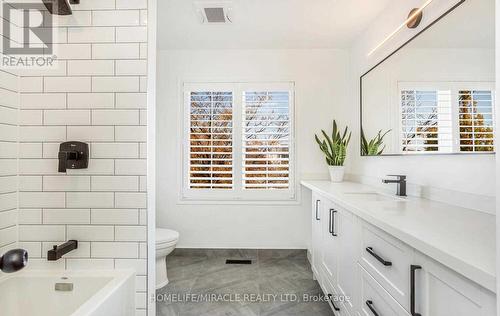 1 Pali Drive, Brampton (Vales Of Castlemore), ON - Indoor Photo Showing Bathroom