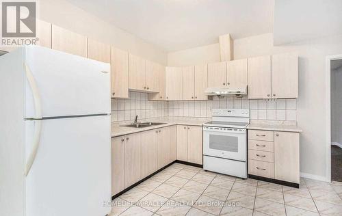 1 Pali Drive, Brampton (Vales Of Castlemore), ON - Indoor Photo Showing Kitchen With Double Sink