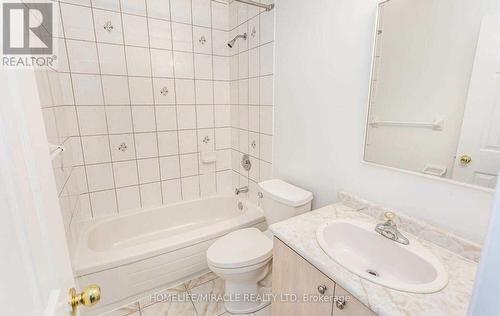 1 Pali Drive, Brampton (Vales Of Castlemore), ON - Indoor Photo Showing Bathroom