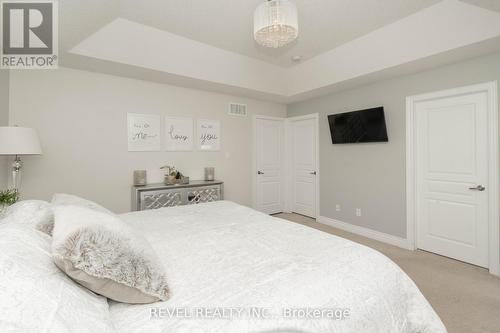 18 Jackson Drive, New Tecumseth, ON - Indoor Photo Showing Bedroom