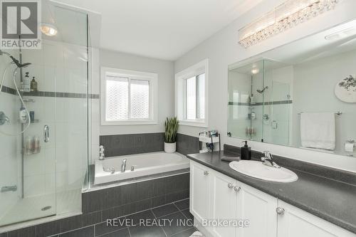 18 Jackson Drive, New Tecumseth, ON - Indoor Photo Showing Bathroom