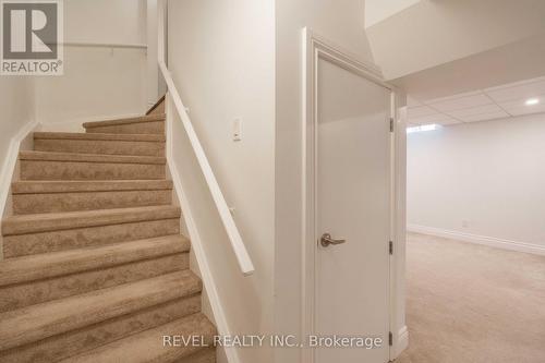 18 Jackson Drive, New Tecumseth, ON - Indoor Photo Showing Other Room