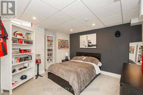 18 Jackson Drive, New Tecumseth, ON - Indoor Photo Showing Bedroom