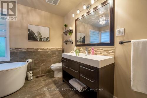 65 Kensington Street, Guelph (Waverley), ON - Indoor Photo Showing Bathroom