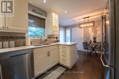 65 Kensington Street, Guelph (Waverley), ON - Indoor Photo Showing Kitchen