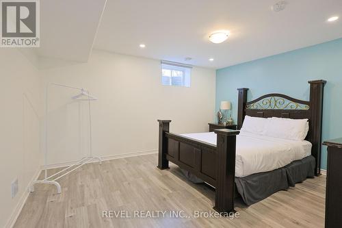 13 Cinnamon Street, Thorold, ON - Indoor Photo Showing Bedroom