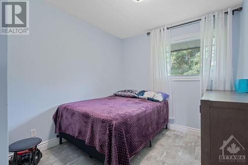 30 Carmichael Court, Ottawa, ON - Indoor Photo Showing Bedroom