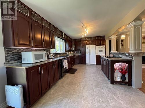 380 J.R Smallwood Boulevard, Gambo, NL - Indoor Photo Showing Kitchen