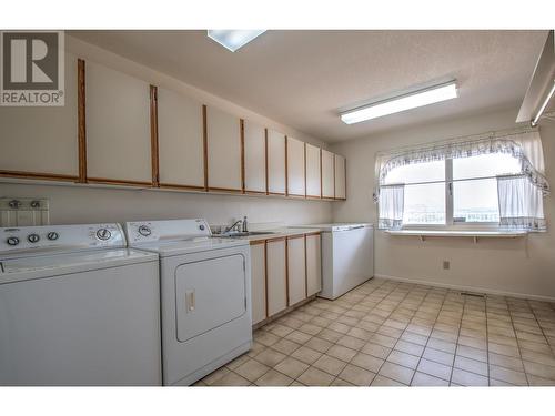 8109 Kalview Drive, Vernon, BC - Indoor Photo Showing Laundry Room