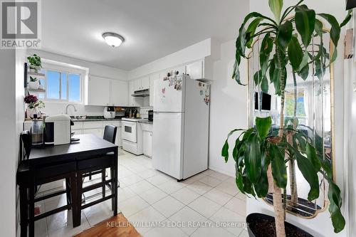 225 Parkdale Avenue N, Hamilton (Normanhurst), ON 