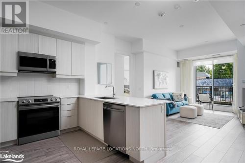 207 - 1 Hume Street, Collingwood, ON - Indoor Photo Showing Kitchen