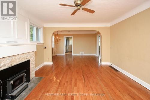 956 Bonnieview Avenue, Burlington (Bayview), ON - Indoor With Fireplace