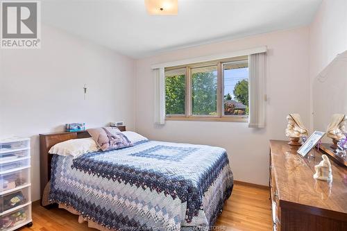 860 Wallace, Windsor, ON - Indoor Photo Showing Bedroom