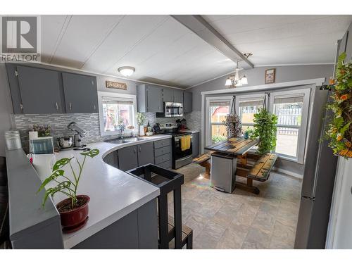 3657 Fisher Road, Prince George, BC - Indoor Photo Showing Kitchen