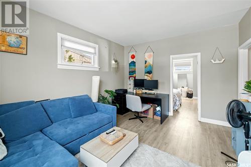 2215 Harvey Street, Regina, SK - Indoor Photo Showing Living Room