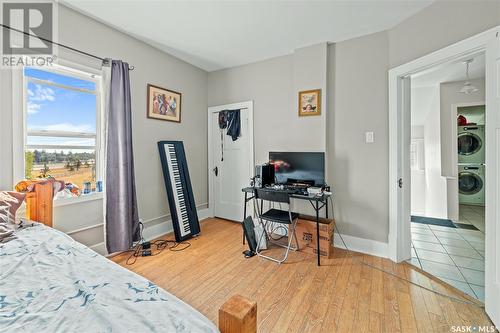 2215 Harvey Street, Regina, SK - Indoor Photo Showing Bedroom