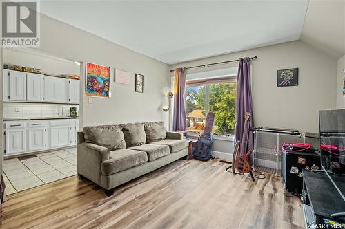 2215 Harvey Street, Regina, SK - Indoor Photo Showing Living Room