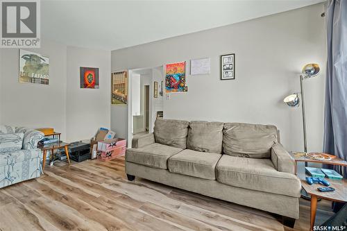 2215 Harvey Street, Regina, SK - Indoor Photo Showing Living Room