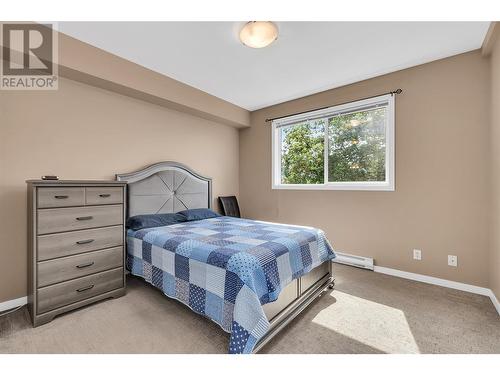 778 Rutland Road Unit# 402, Kelowna, BC - Indoor Photo Showing Bedroom