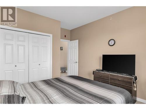 778 Rutland Road Unit# 402, Kelowna, BC - Indoor Photo Showing Bedroom