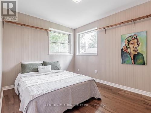 382 Lynett Crescent, Richmond Hill (Crosby), ON - Indoor Photo Showing Bedroom