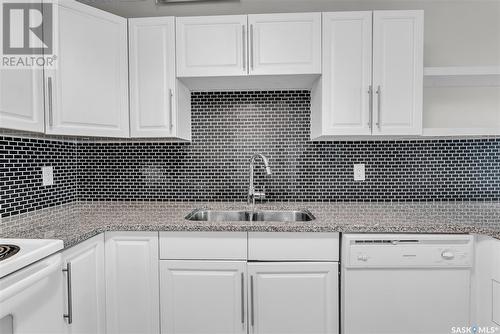 405 512 4Th Avenue N, Saskatoon, SK - Indoor Photo Showing Kitchen With Double Sink With Upgraded Kitchen