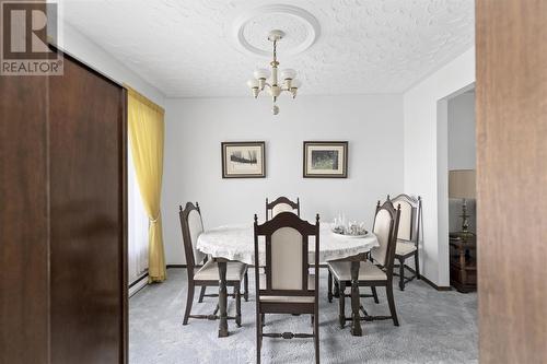 1745 Queen St E, Sault Ste. Marie, ON - Indoor Photo Showing Dining Room