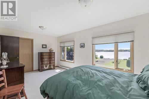 1745 Queen St E, Sault Ste. Marie, ON - Indoor Photo Showing Bedroom